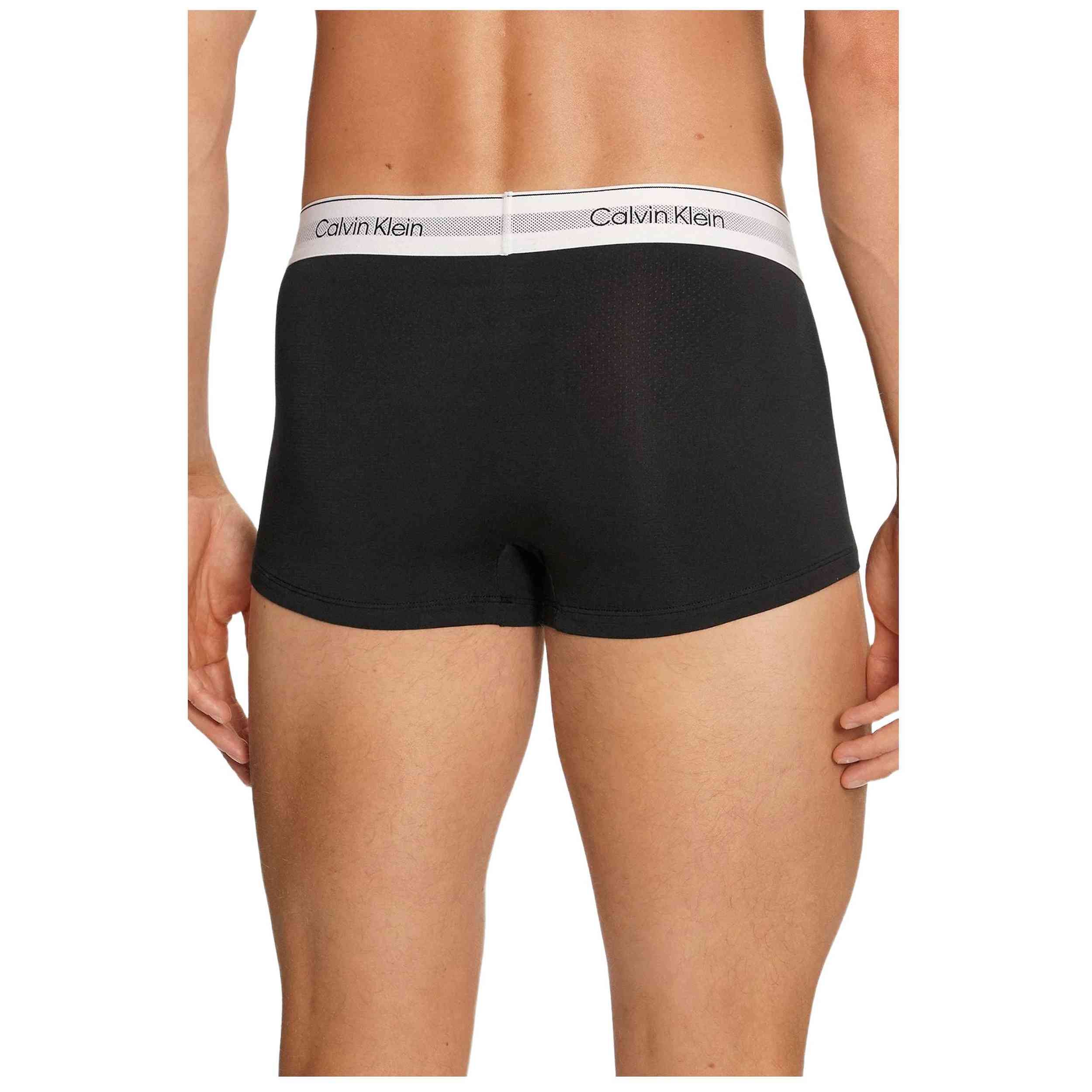 Imagen del producto con referencia 000NB3956A-UB1