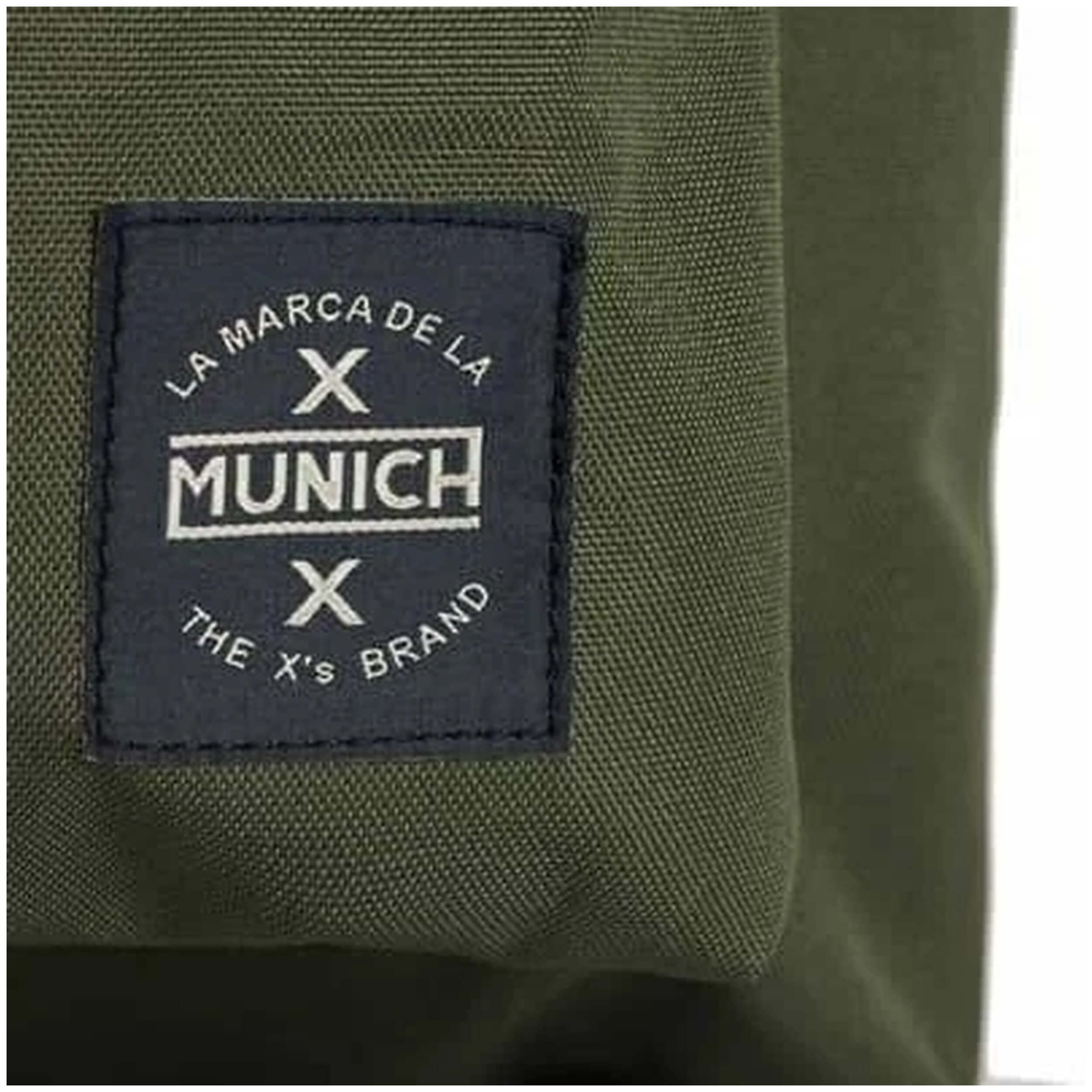 Mochila Munich Basics Bts