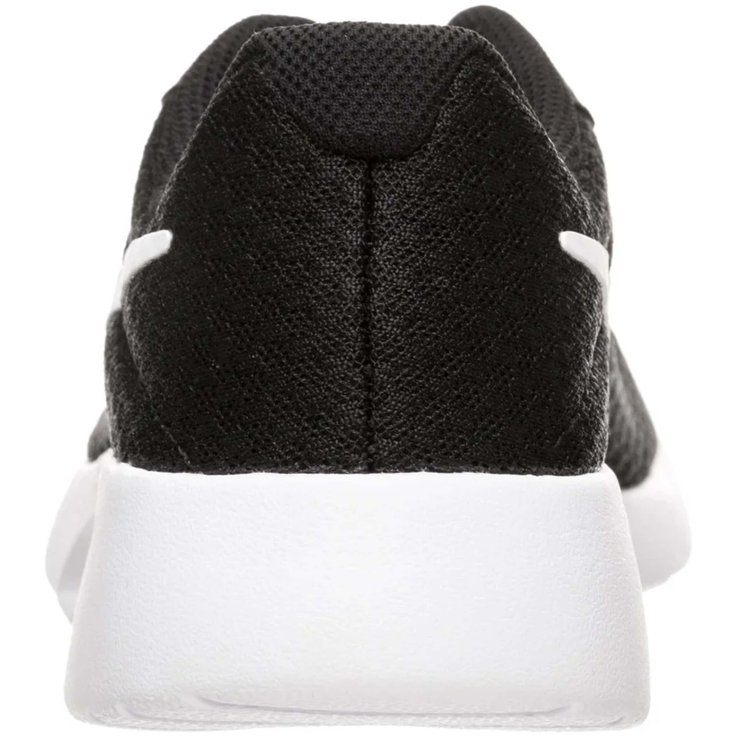  Nike Tanjun