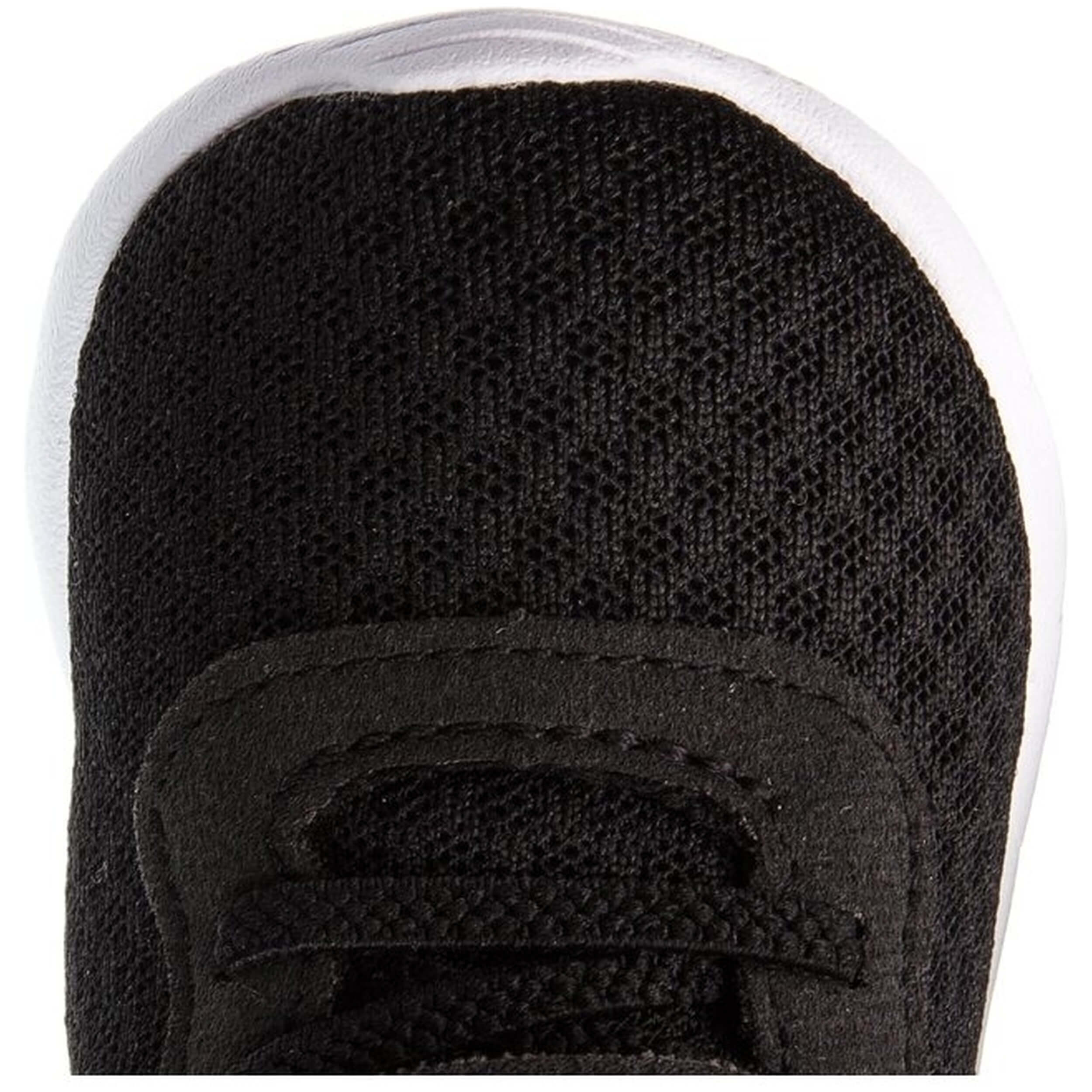  Nike Tanjun