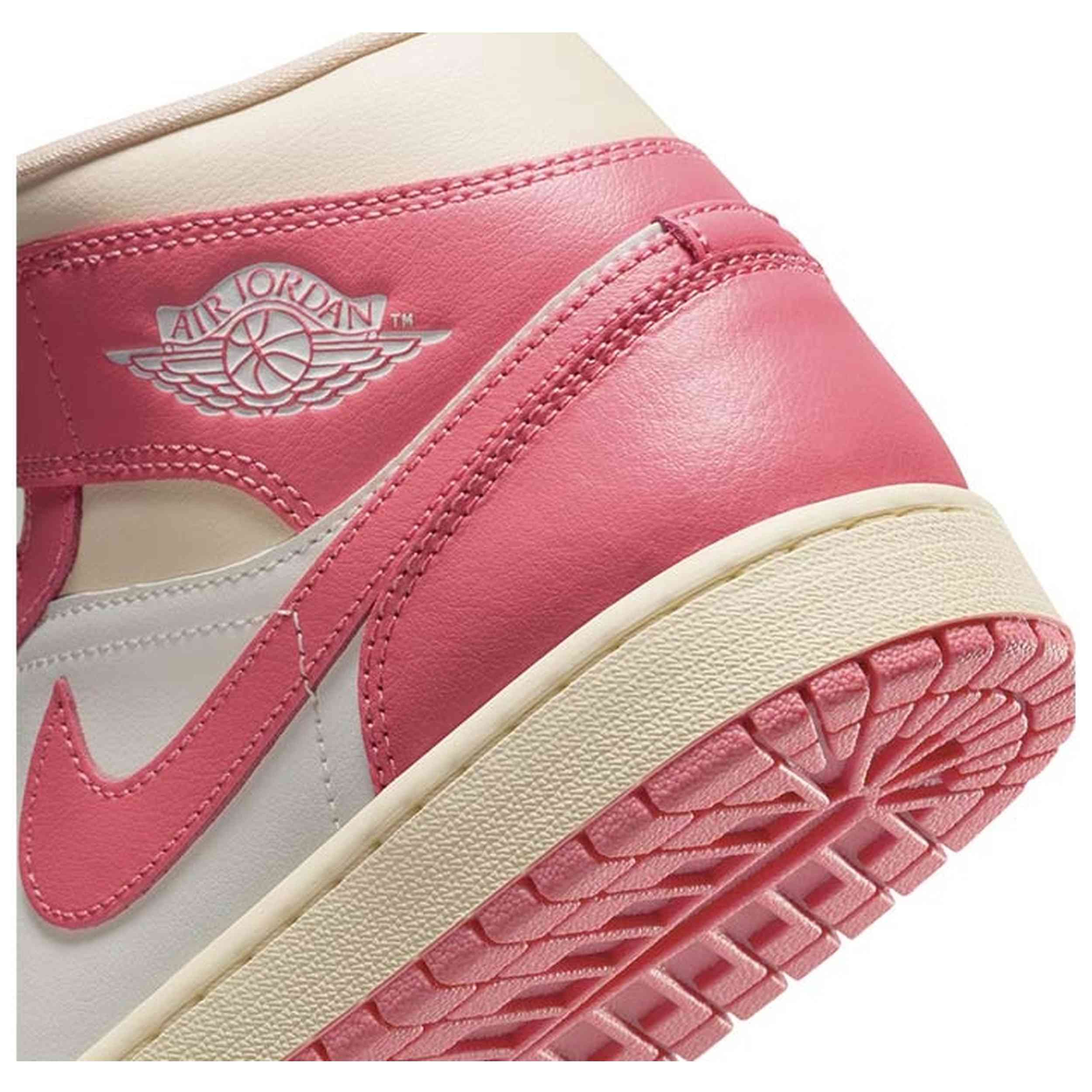 Imagen del producto con referencia BQ6472-109