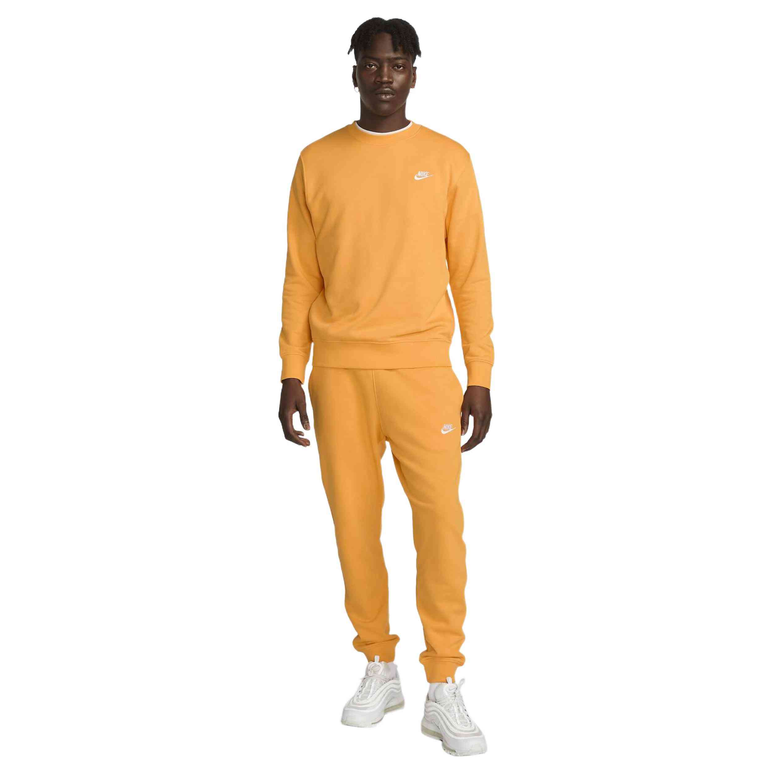  Nike Sportswear Club