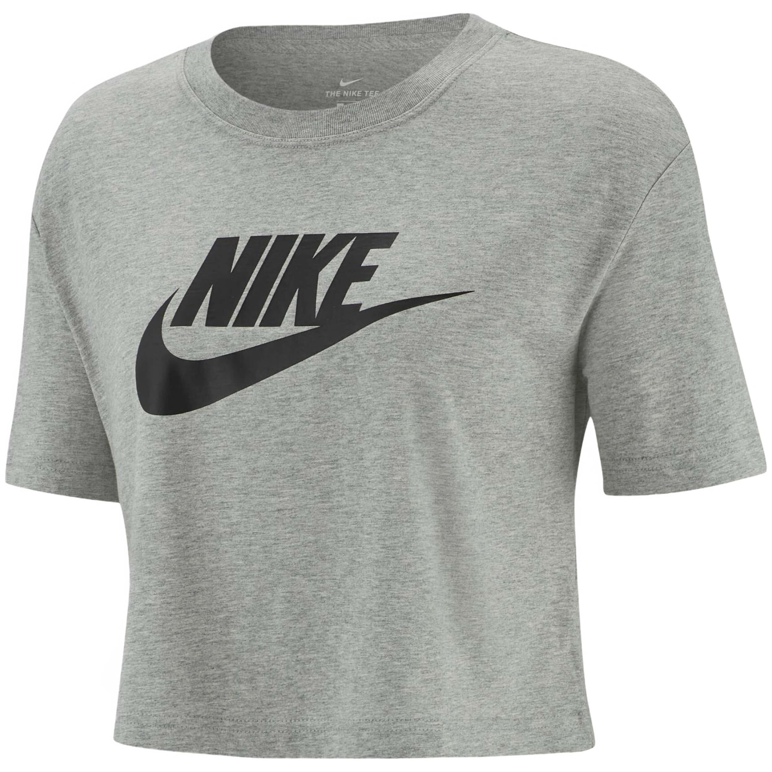  Nike Sportswear Essential