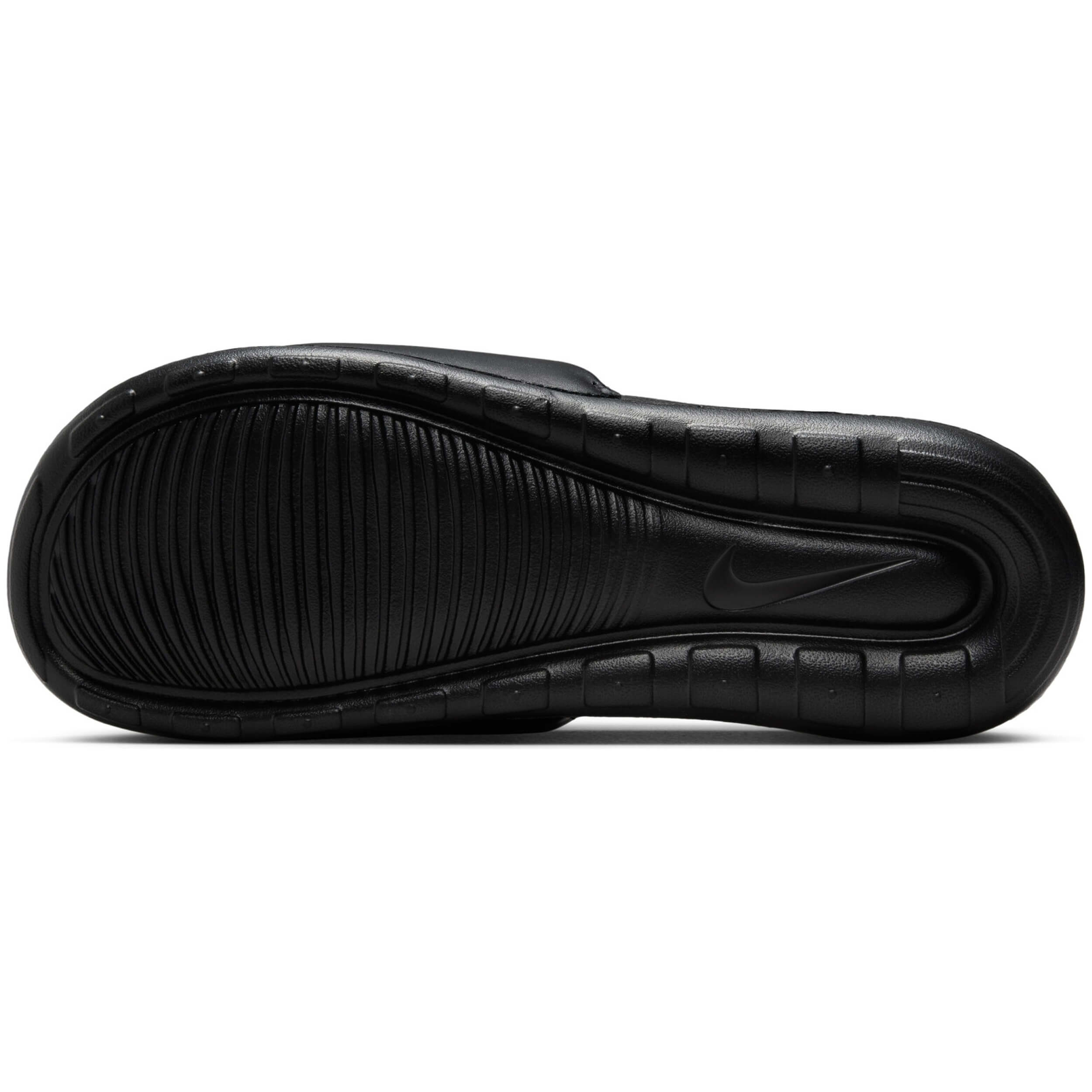  Nike Victori One