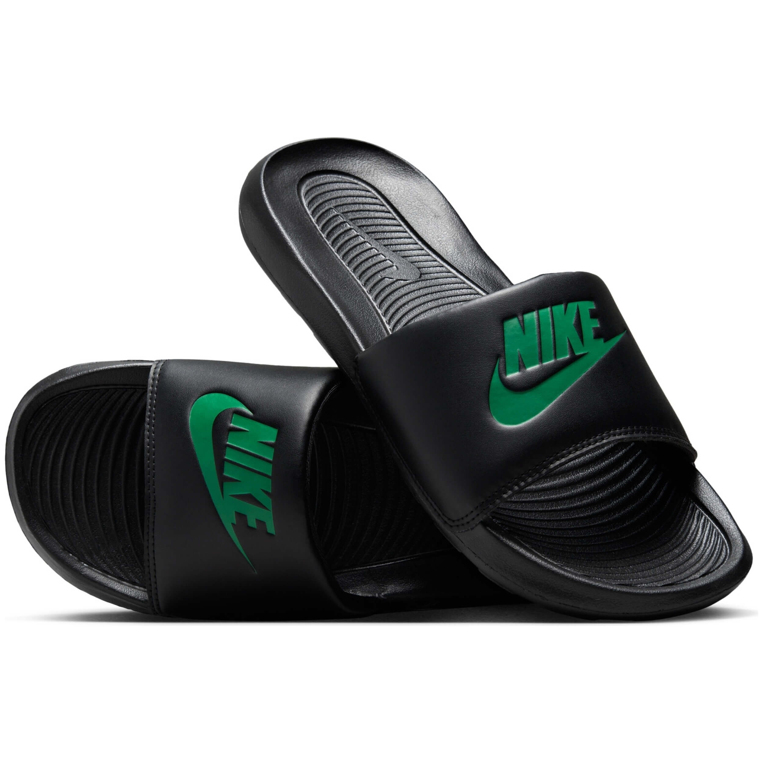  Nike Victori One