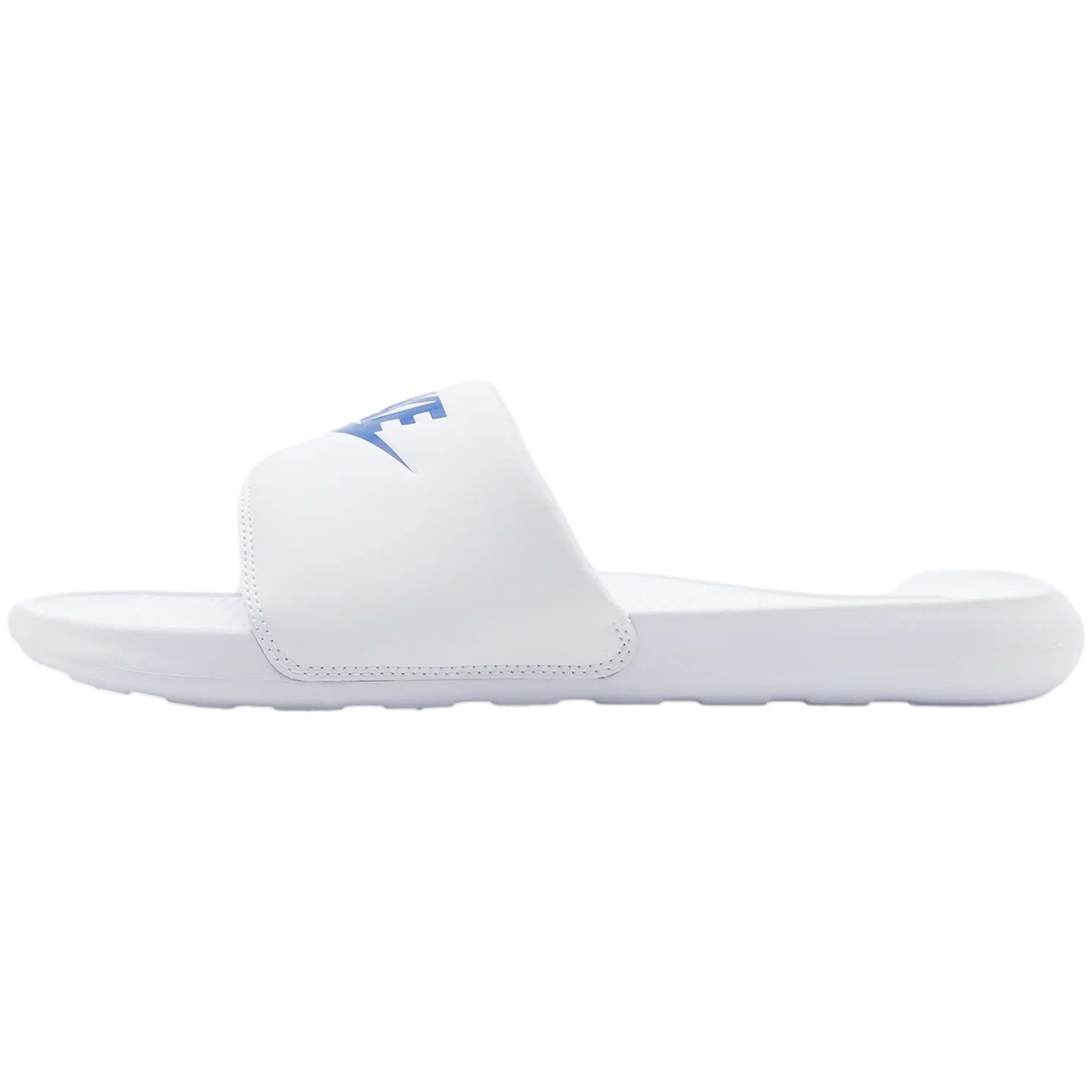  Nike Victori One