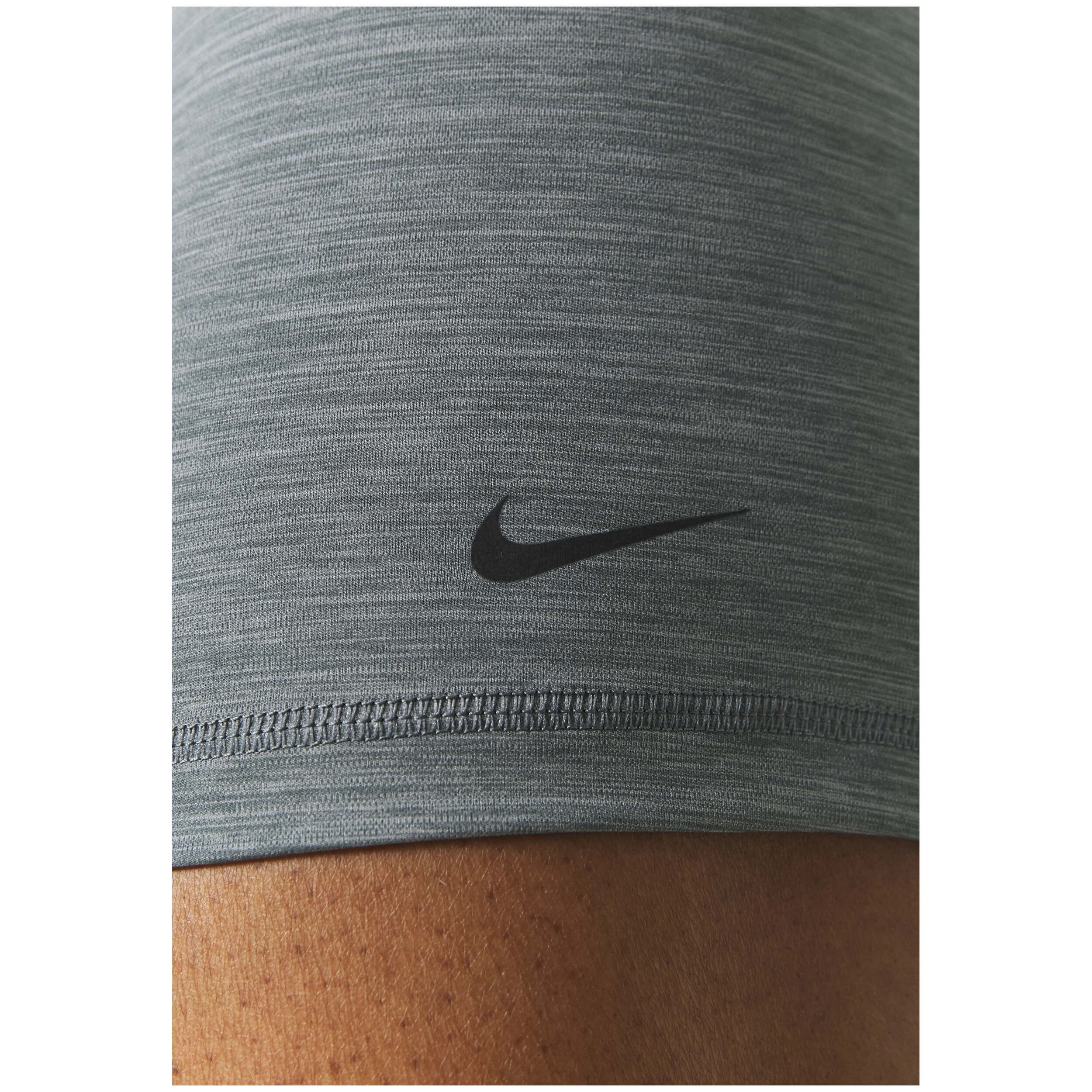  Nike Pro 365