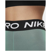  Nike Pro