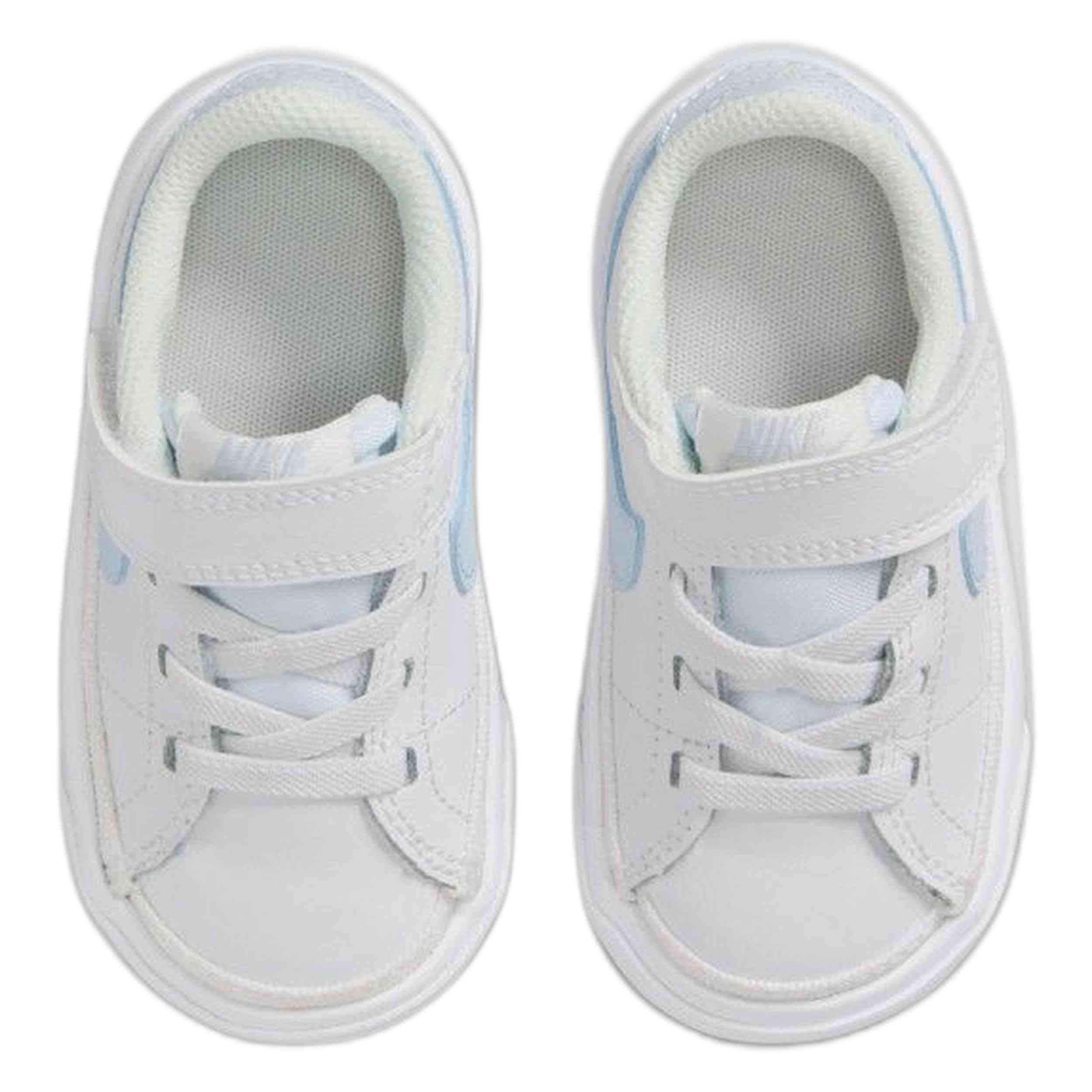  Nike Court Legacy