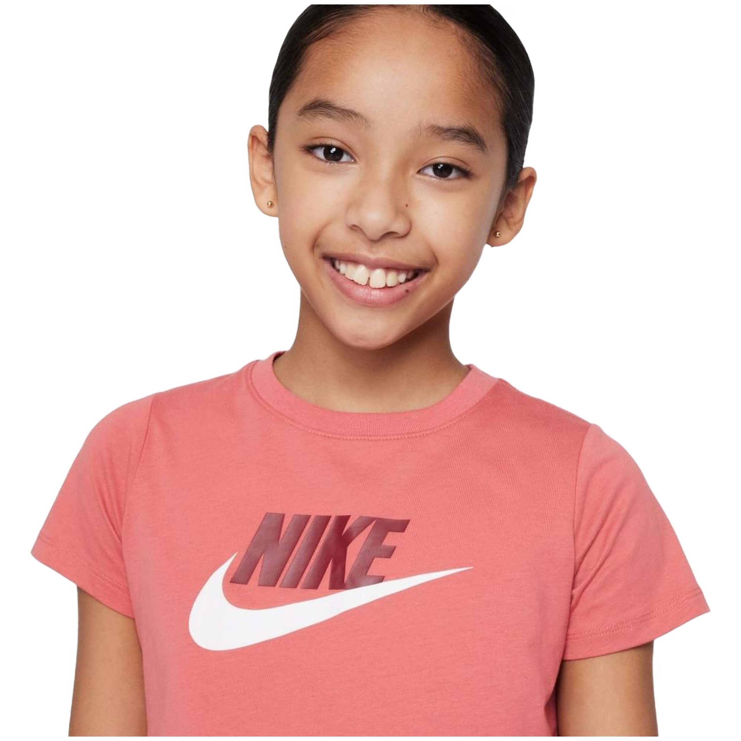  Nike Sportswear