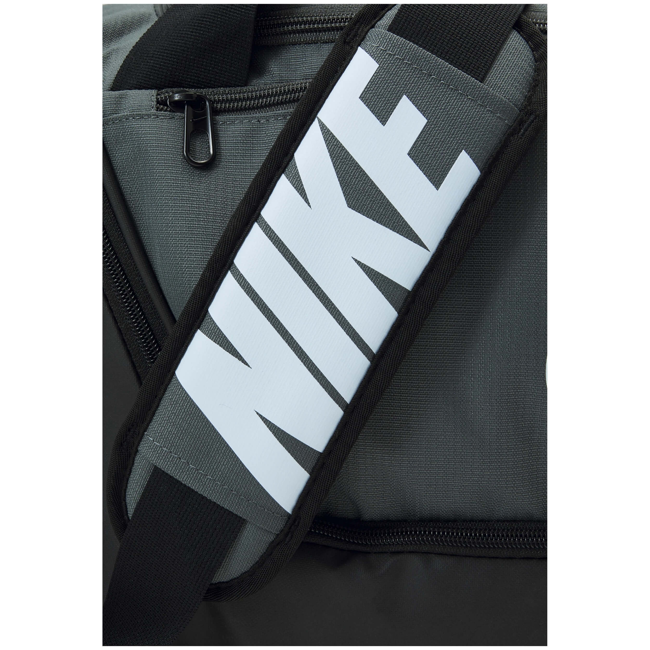 Bolso Nike Brasilia 9.5