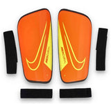 Espinilleras Nike Mercurial Hardshell "Hyper Crimson/Black/Volt"