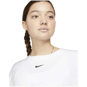  Nike Sportswear Essential