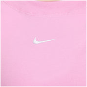  Nike Sportswear Essential