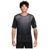 Camiseta De Manga Corta Nike Total 90 Dri-Fit "Black/Light Graphite/Gym Red/Sail"