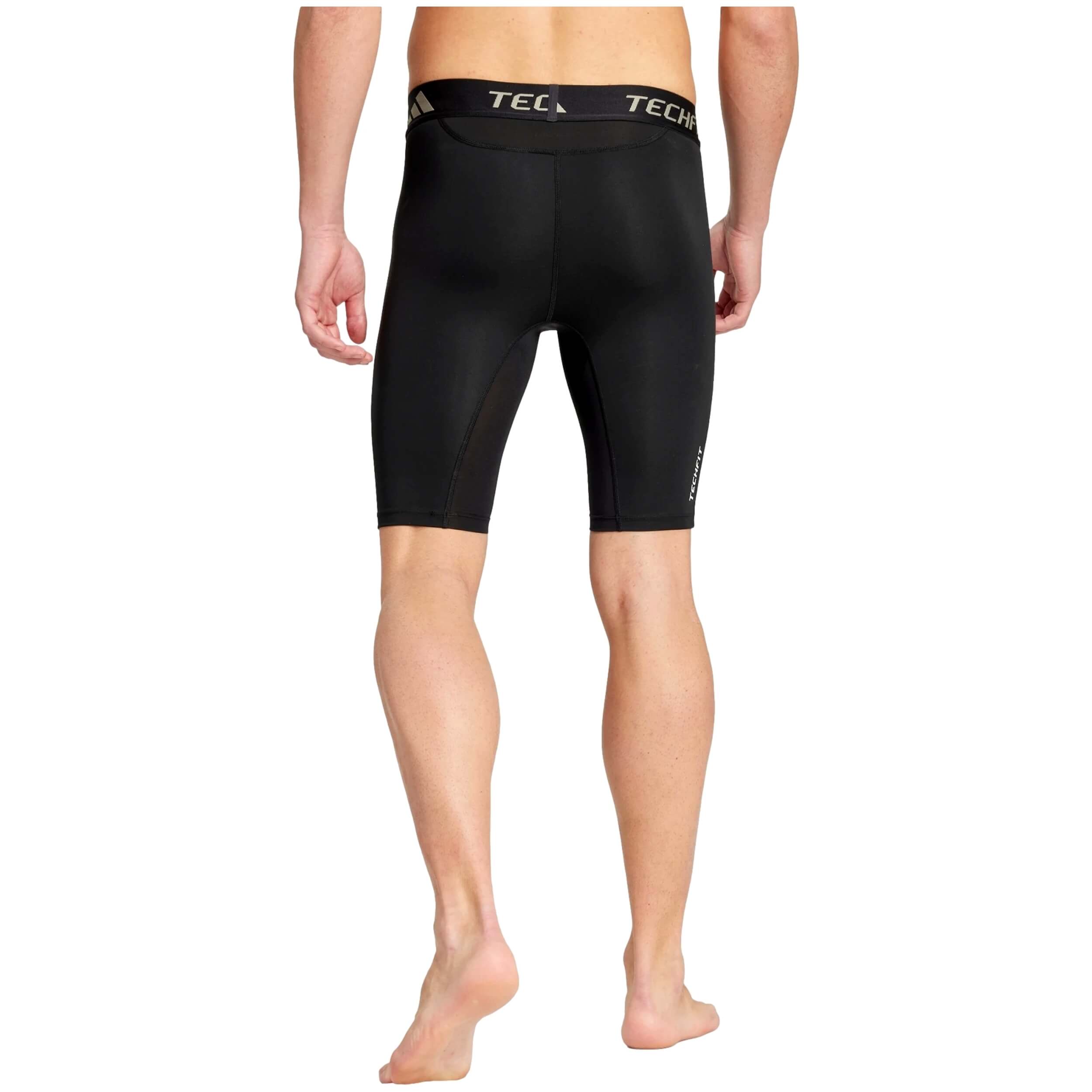 Malla Corta Adidas Therma-Fit Base