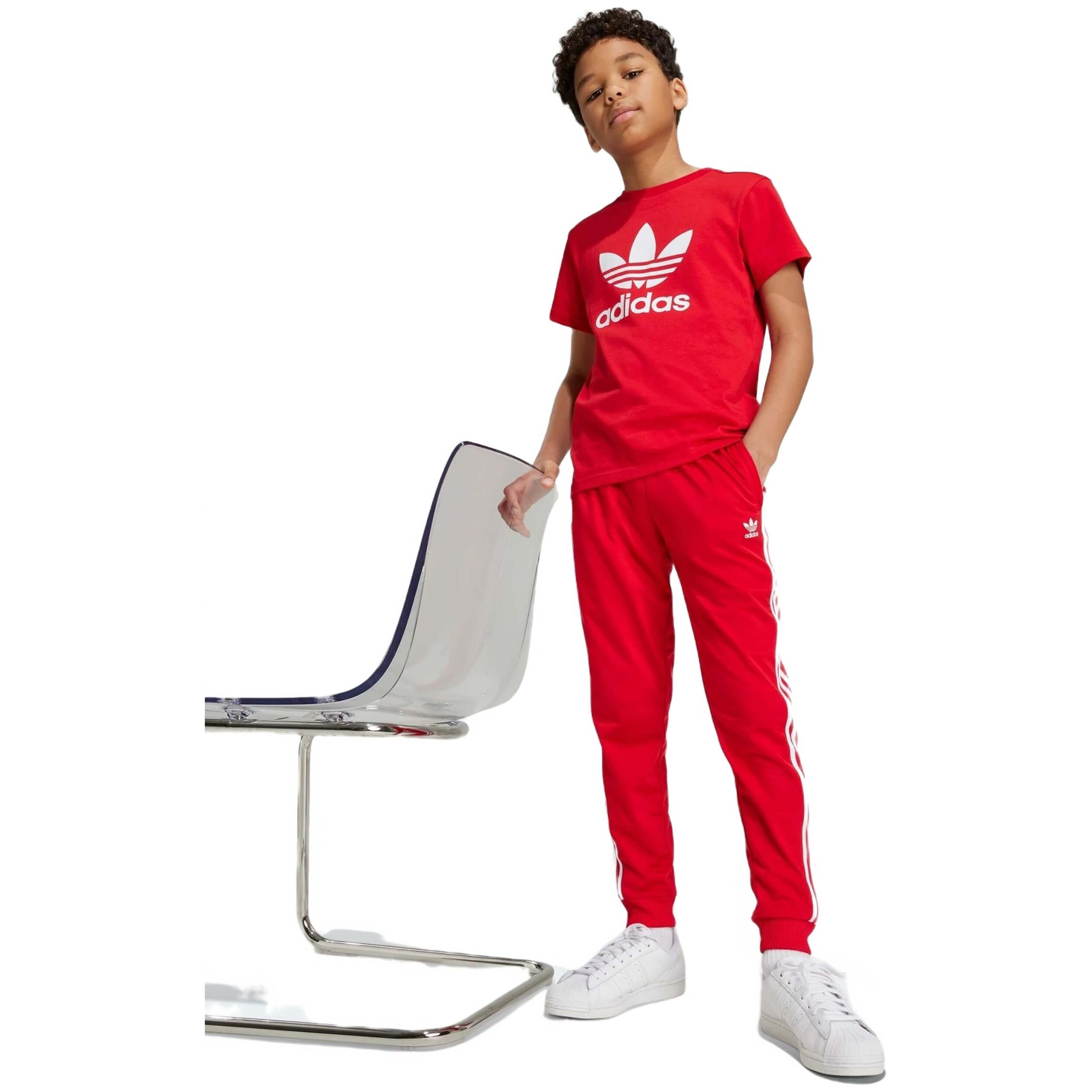  Adidas Trefoil