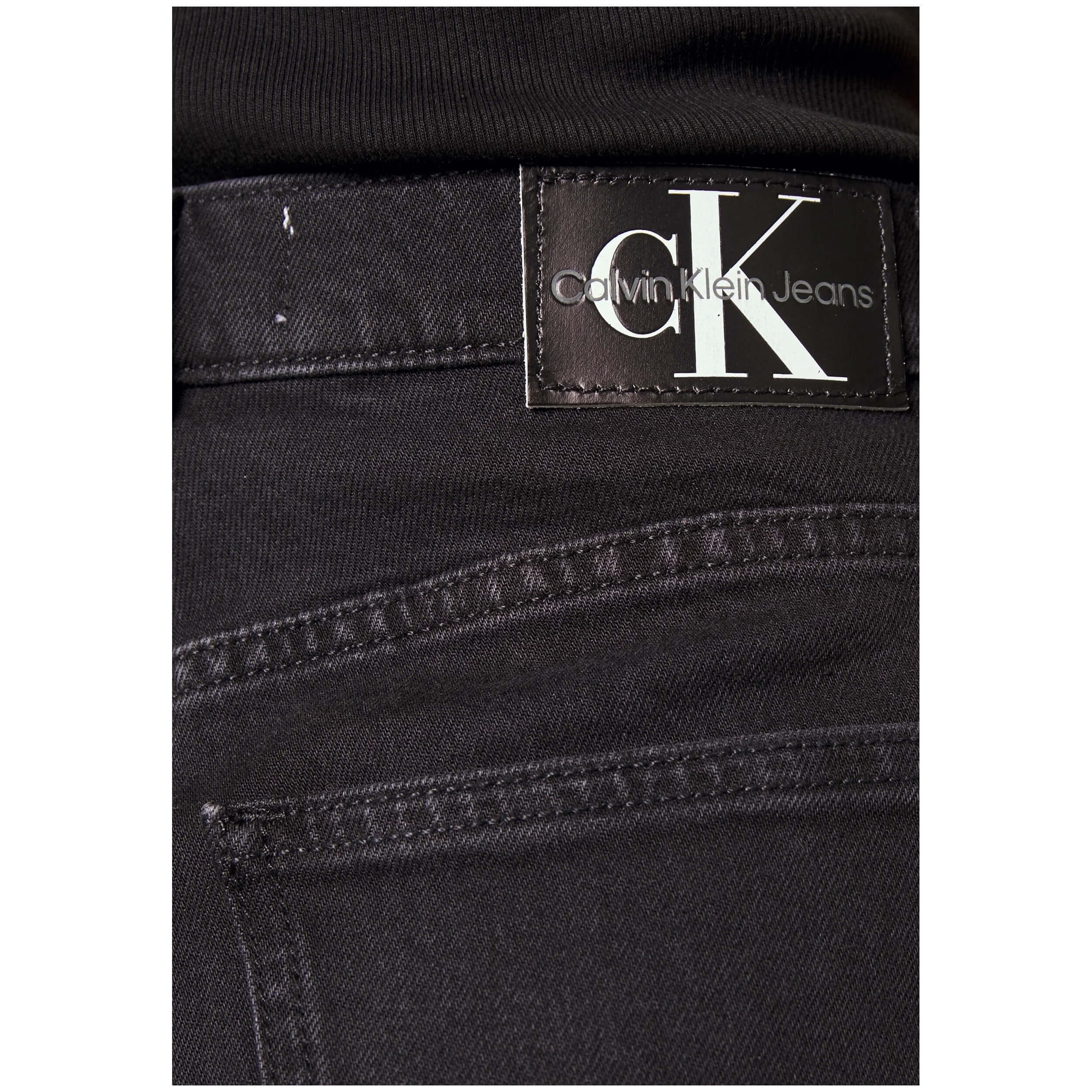 Pantalon Corto Calvin Klein Mon Short