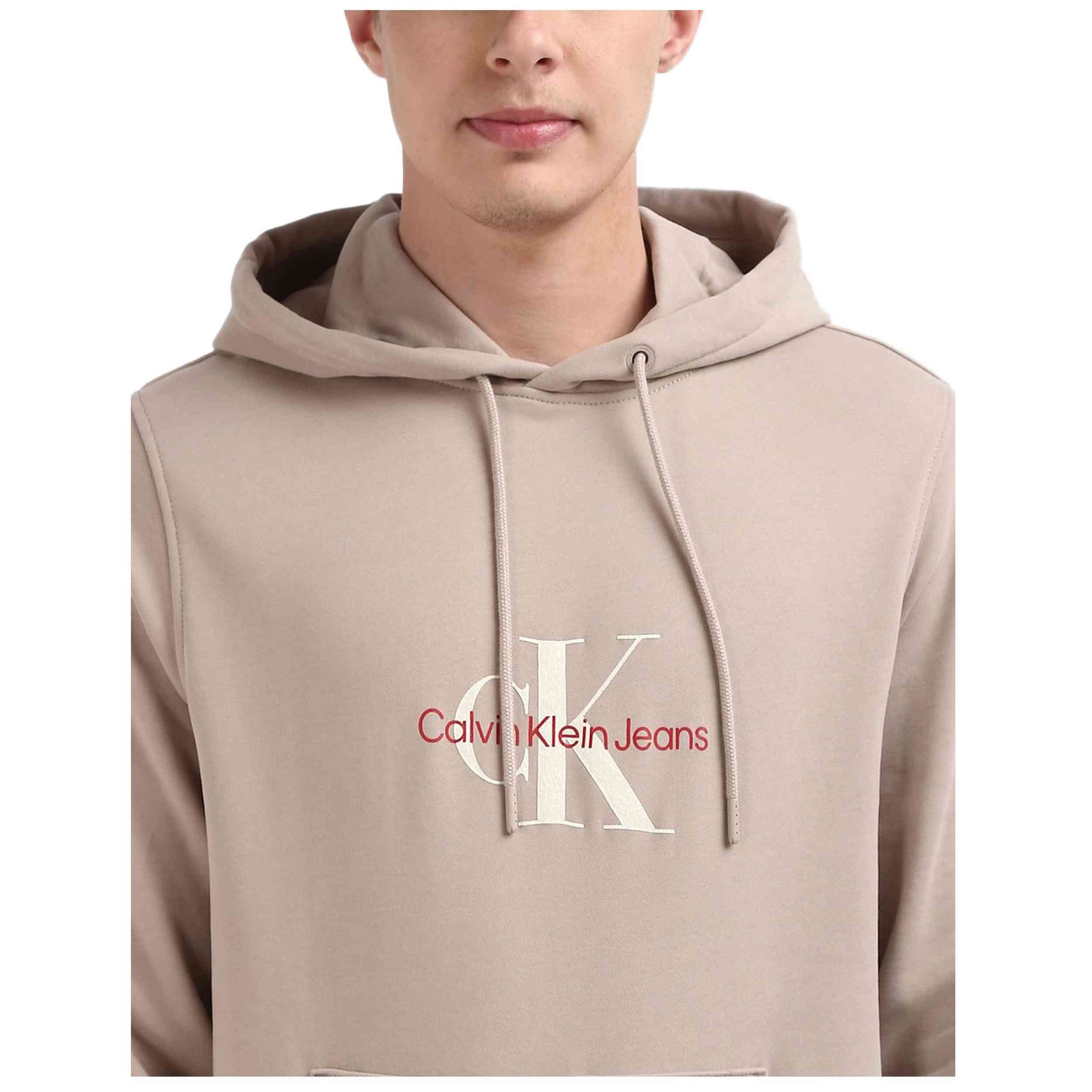  Calvin Klein Distressed