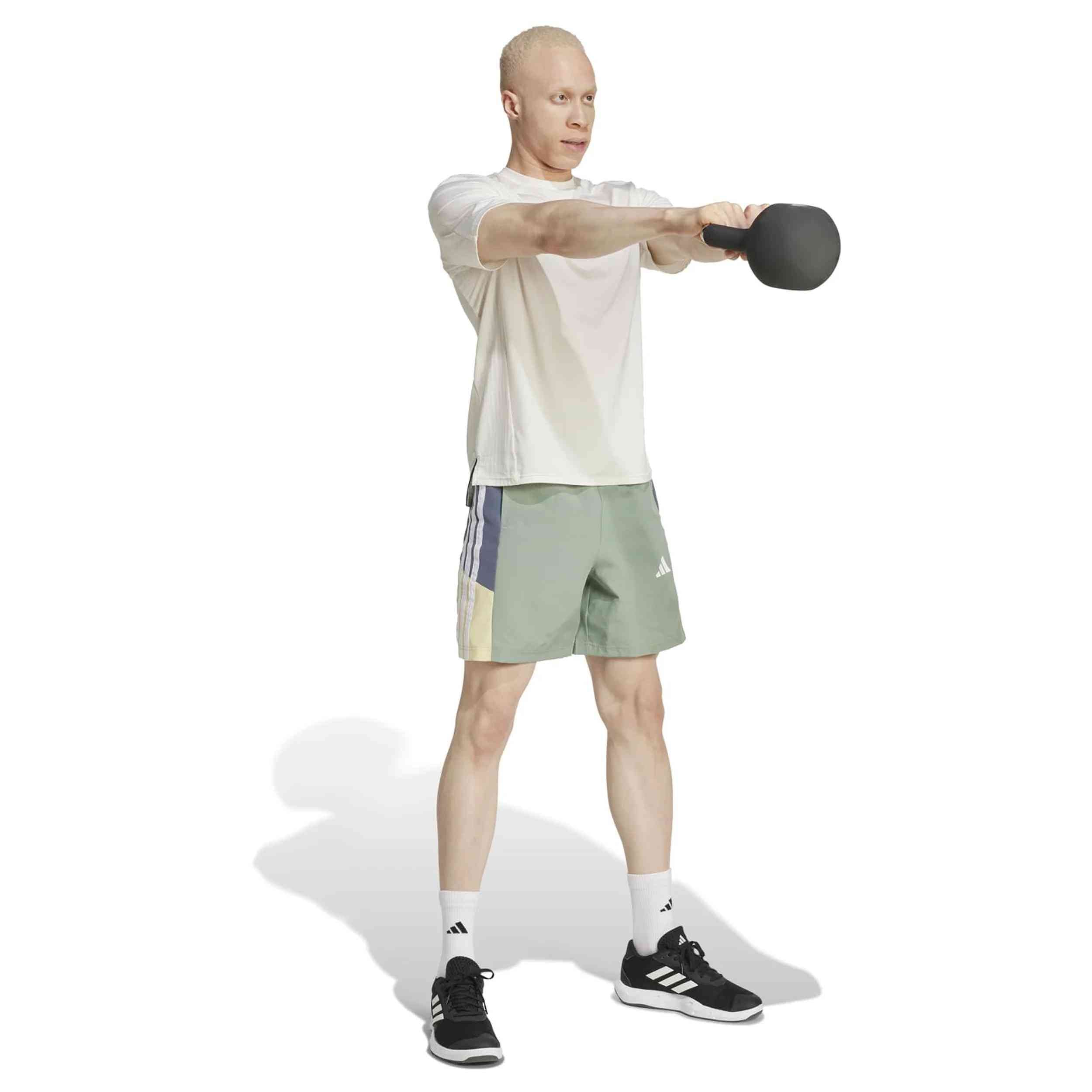 Pantalon Corto Adidas Ji8394