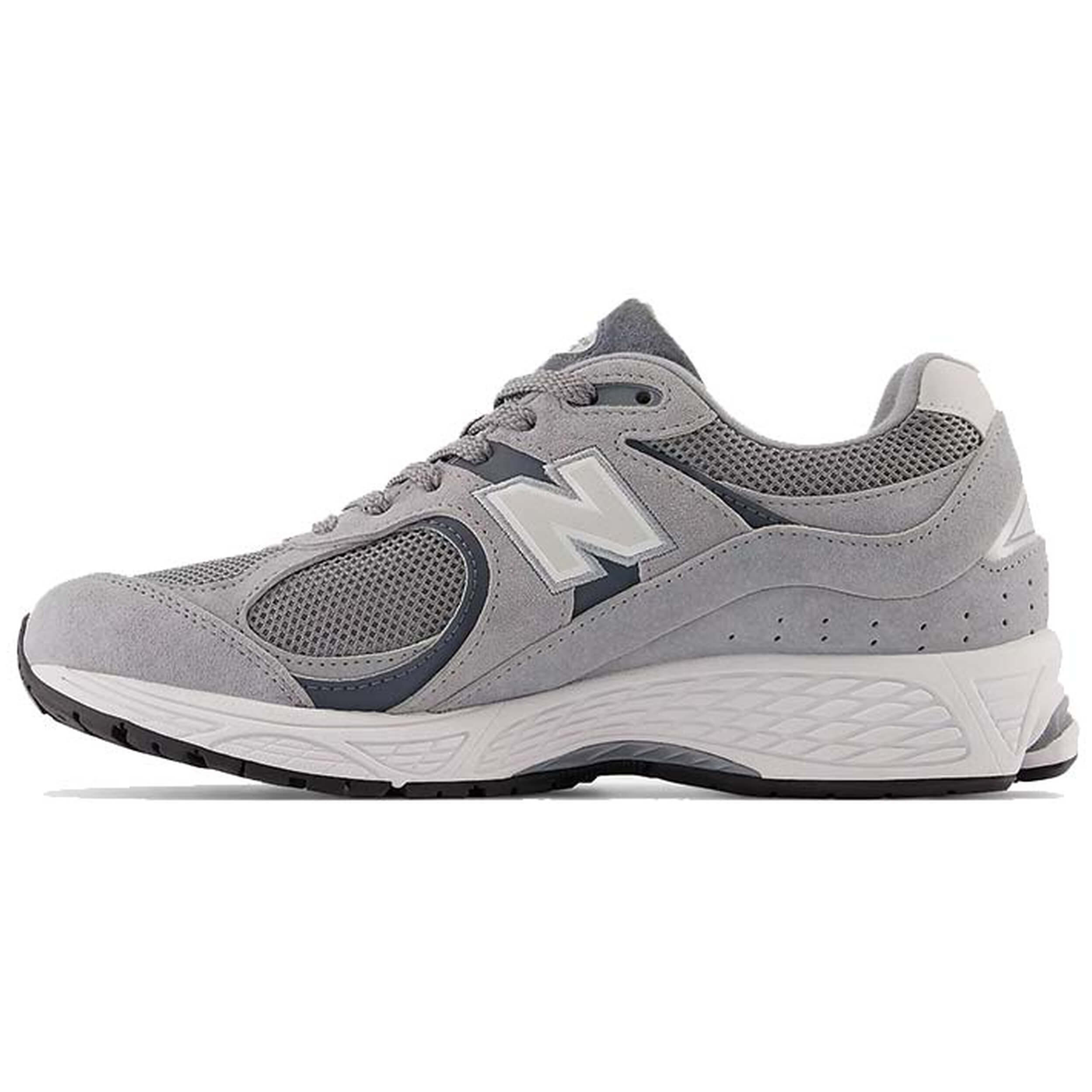 New Balance 2002R Sneakers