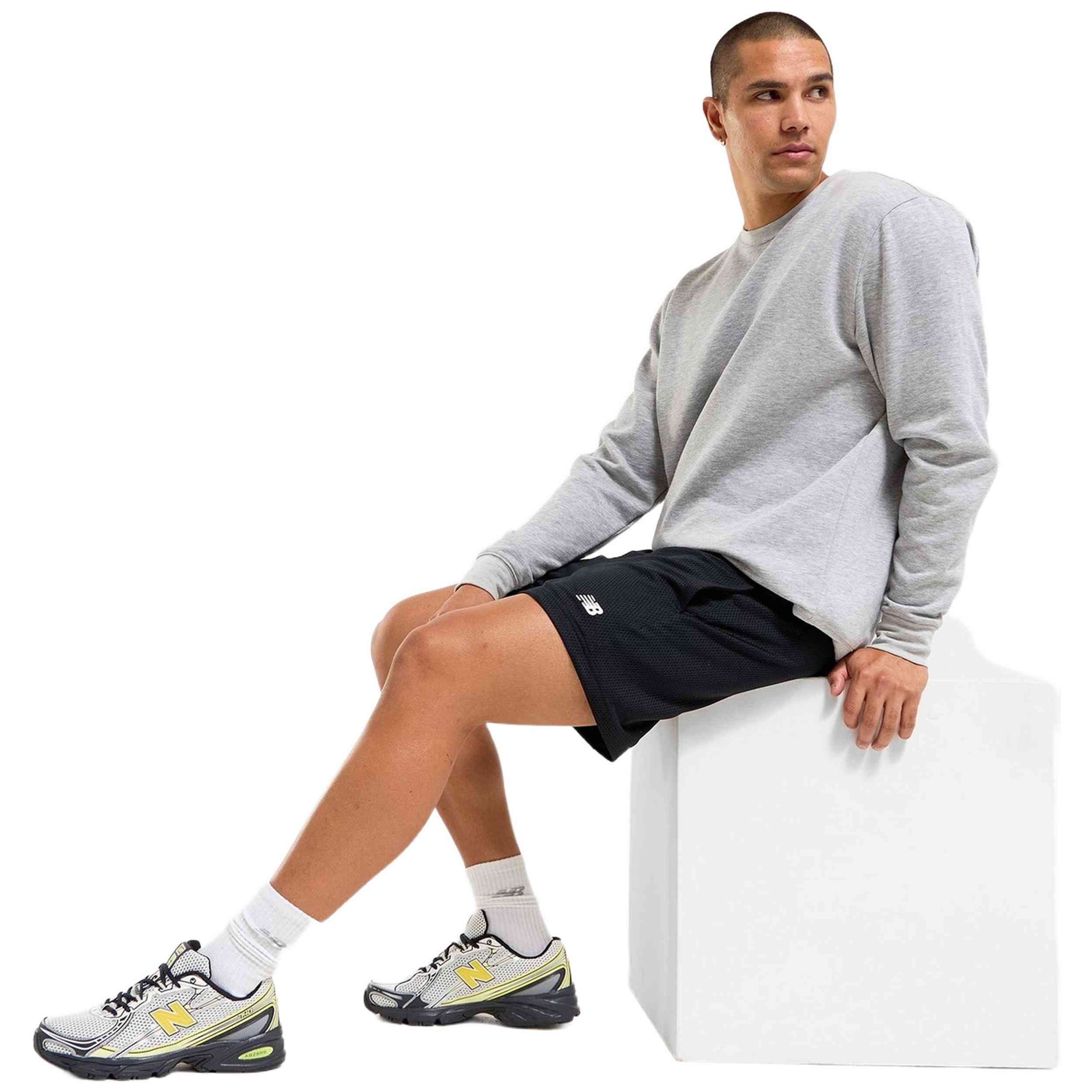 Pantalon Corto New Balance Essentials