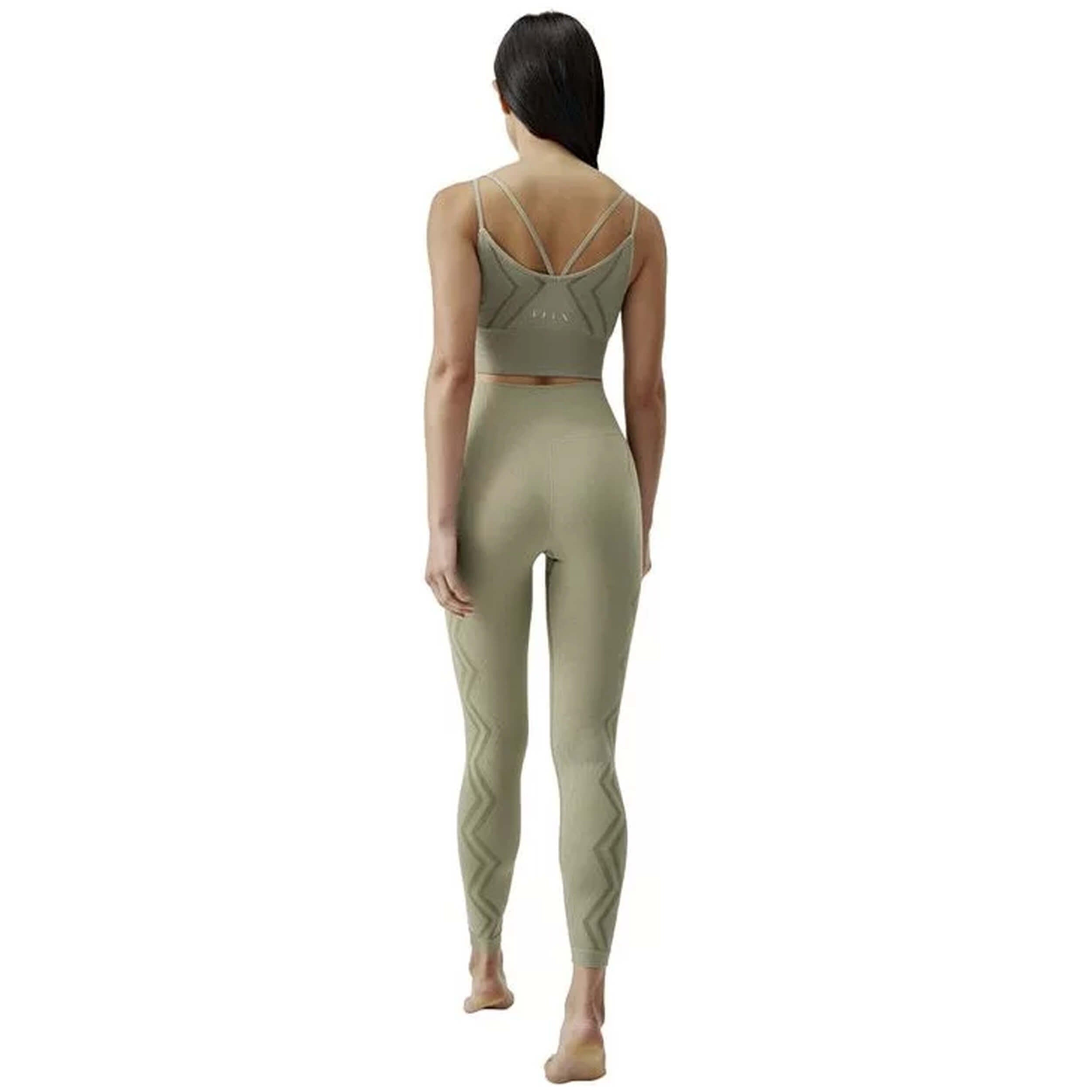 Sujetador Born Living Yoga P22Sm09-B-L