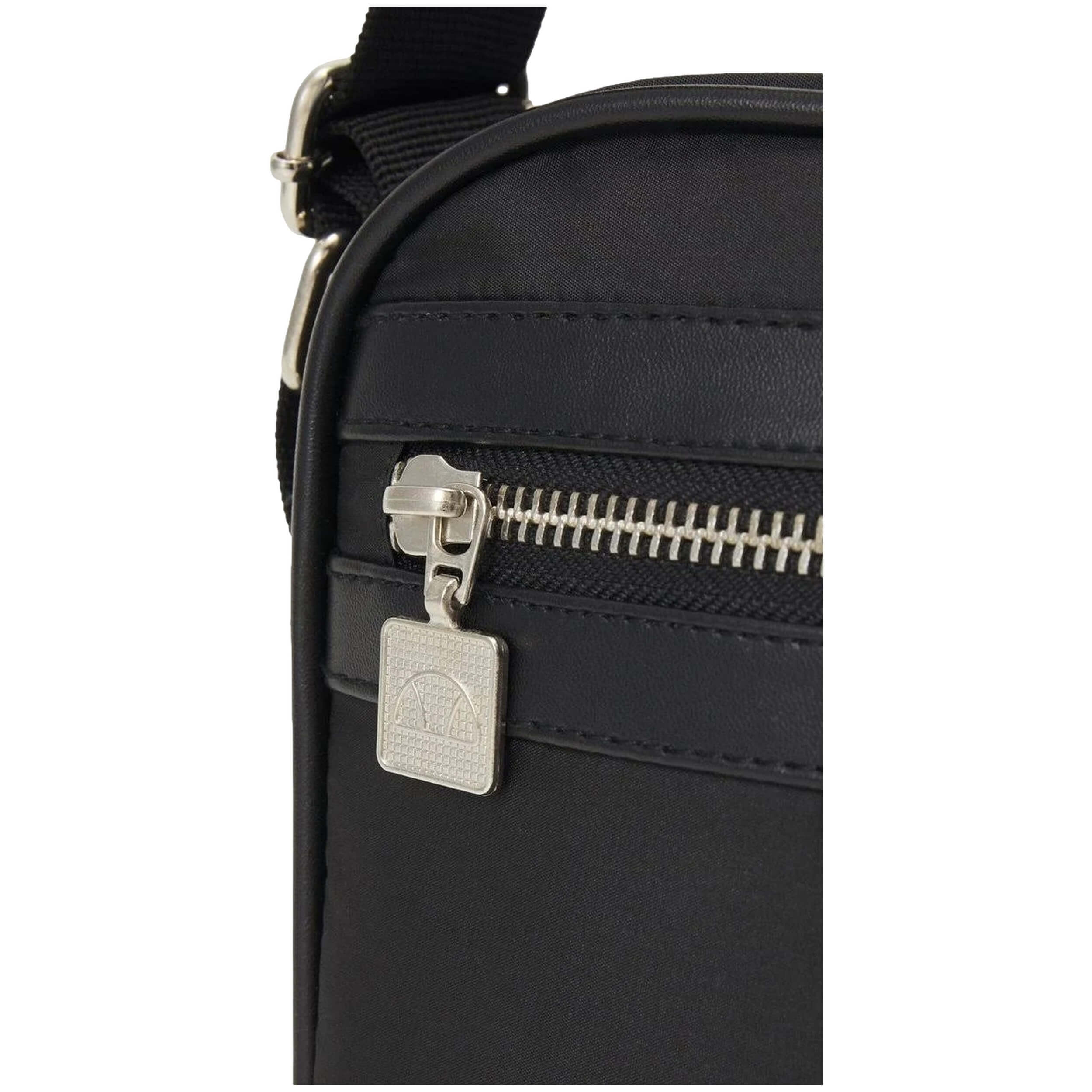 Imagen del producto con referencia SATA3340-BLK