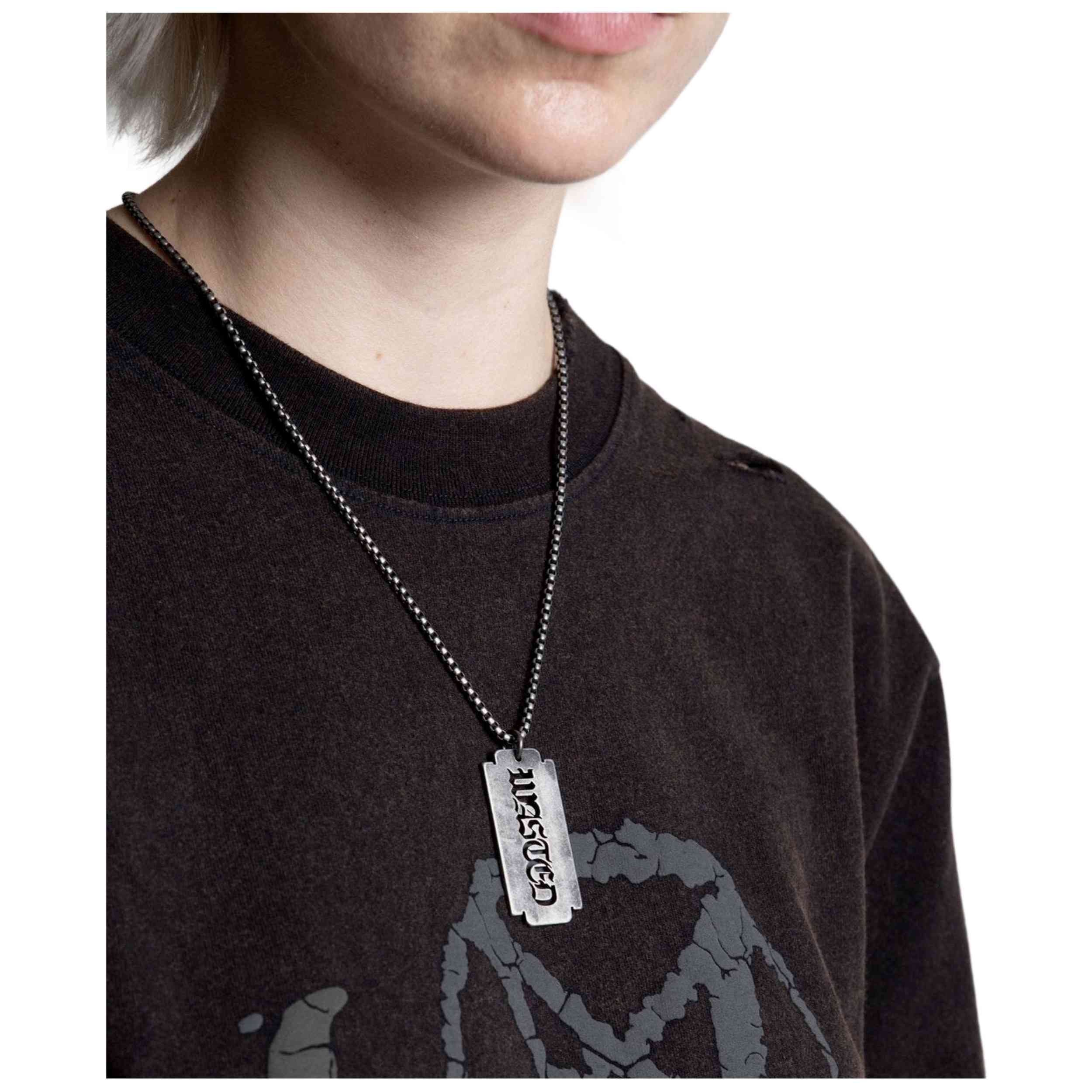 Imagen del producto con referencia WST-SHARP-NECK-FW25